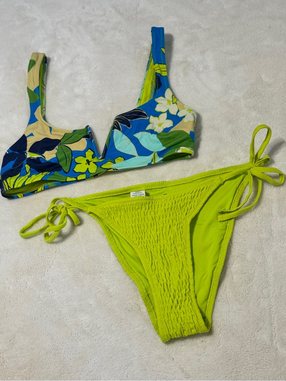 AERIE TROPICAL BIKINI SET—SIZE SMALL TOP AND BOTTOM